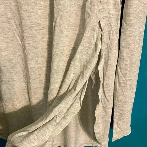 Old Navy Heather Gray Longline Curved Hem Tunic - Picture 3 of 6
